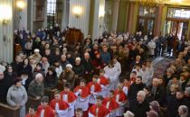 Msza św. z uroczystym poświęceniem nowych strojów liturgicznych dla ministrantów 25.03.2015